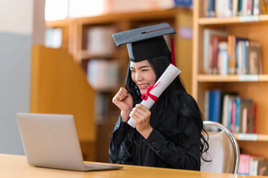 Online Scholarships Scholarships available for online degree programs and remote learning funding