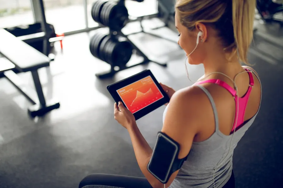 Track Fitness Progress Methods to track fitness progress effectively without a personal trainer