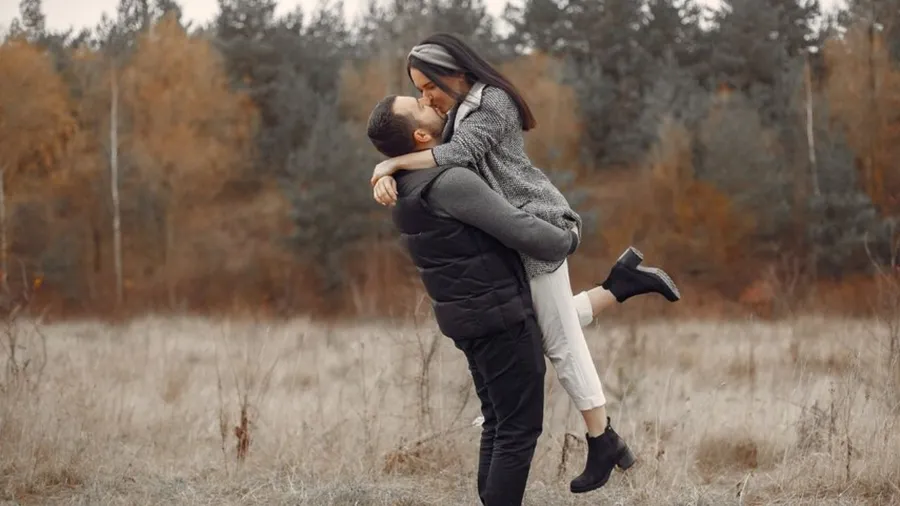 Signs someone truly loves you in a relationship through actions