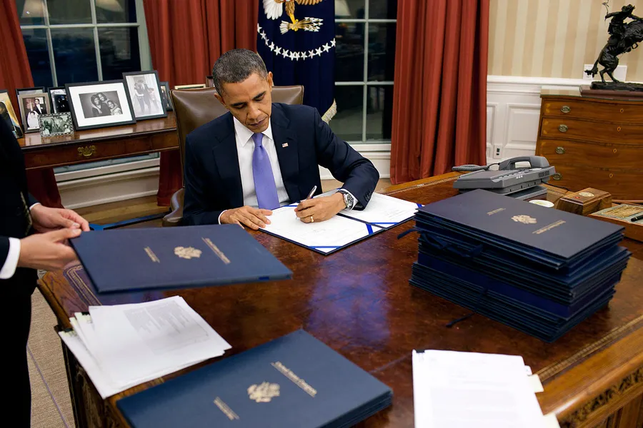 Roles and responsibilities of a president explained head of state commander in chief