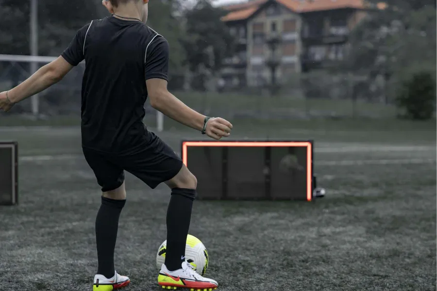 How to improve passing accuracy in football vision and distribution drills