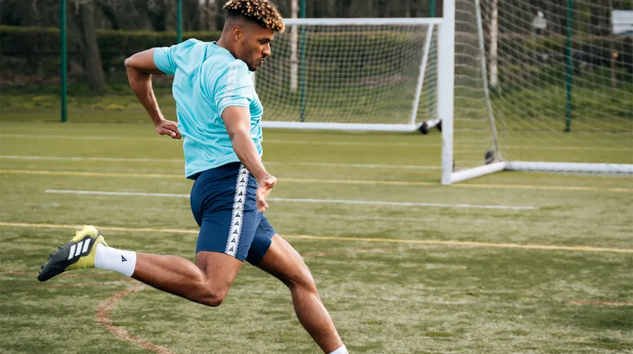 How to shoot powerful shots in football step by step shooting technique